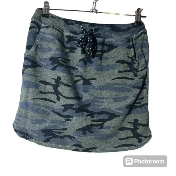 Sundry For Camo Saturday Skirt stretchy with pockets  size 0 - Picture 1 of 4